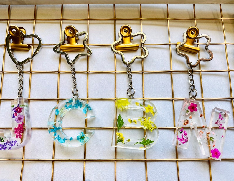Custom Real Flower Resin Initial Keychain Etsy