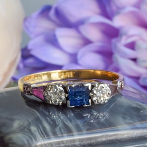 Vintage square cut sapphire diamond trilogy ring 18 carat gold and platinum