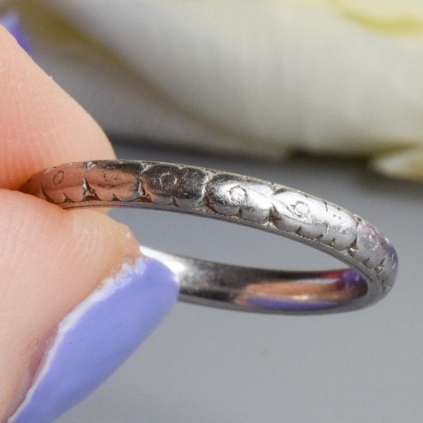 Antique art deco orange blossom platinum band wedding ring