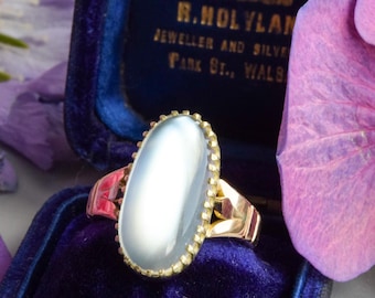 Anello antico vittoriano con pietra di luna blu ovale in oro 15 carati