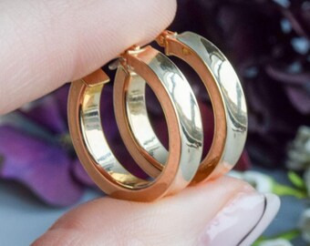 Vintage Uno a Erre Italian hoop earrings 9 carat gold