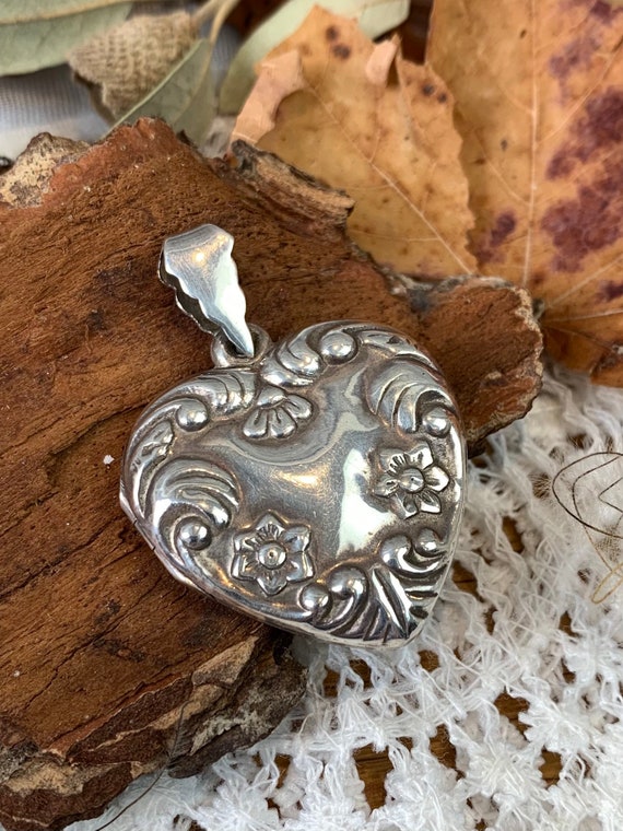 Victorian large silver floral heart shape picture