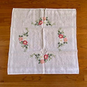 White Square Tablecloth with Pink and White Flowers