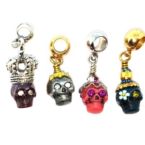 Skulls, womens bracelet charms, woman or men gift idea, pendant charm beads, bracelet charm, Dios de los muertos .