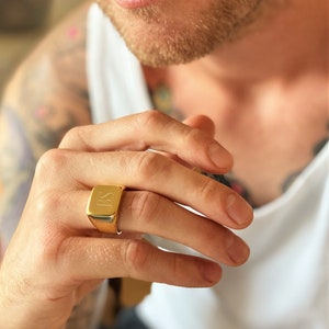 Signet ring men engraving customizable chunky ring gold stacking ring customizable initial statement ring vintage men's ring gift