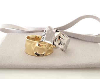 Anillo de banda martillado minimalista, ancho, apilable, elegante, ajustable, de acero inoxidable, delicado, dorado y plateado.