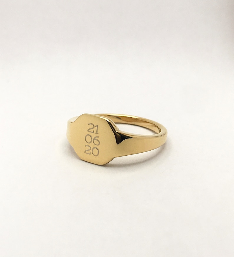 Unisex Gravur Siegelring personalisierbar Statement Ring individualisierbar gold Herrenring Name Initial Datum Symbol Gravurring Geschenk Bild 1