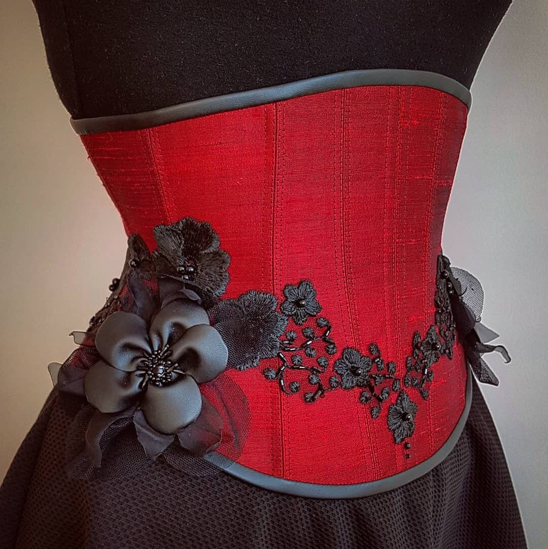 Red waist cincher new arrivals