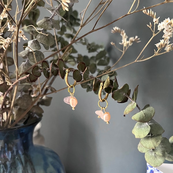 Salvaged Pearl & Rose Quartz Hoop Earrings / handmade upcycled / hypoallergenic golden stainless steel / delicate / elegant / minimalistic