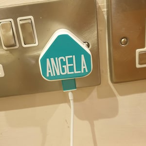 Etiqueta personalizada para el enchufe del cargador del teléfono, iPhone, regalo tecnológico para Navidad, accesorios para móviles.