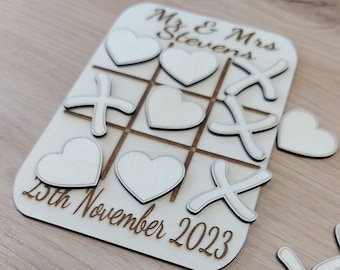 Wedding personalised favour, Tic Tac Toe, All ages, table games, Mini Noughts & Crosses, three in a row, two sizes, Place settings