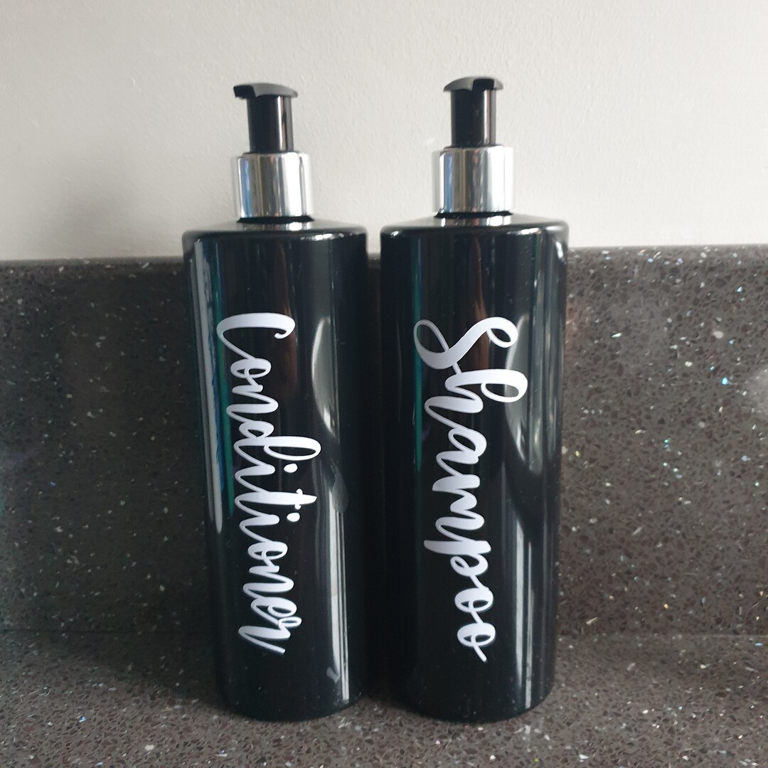 Produktbild von Mrs Hinch Style Pumpflasche 500ml Schwarz Quadratisch Von Print Maniacs – Für Bad & Küche