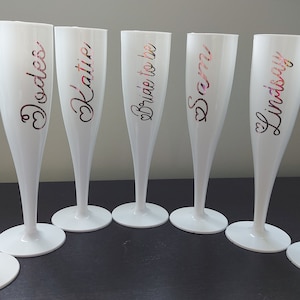 Verre à prosecco personnalisé en plastique, flûte à champagne blanche, 175 ml, mariée, demoiselle d'honneur, enterrement de vie de jeune fille, décoration de fête, cadeaux de mariage, baby shower