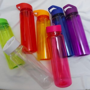 Personalised water drinks plastic bottle with straw. Tritan Bottle, Water Tracker Bottle, Back to School, Birthday Gift, Teacher Present