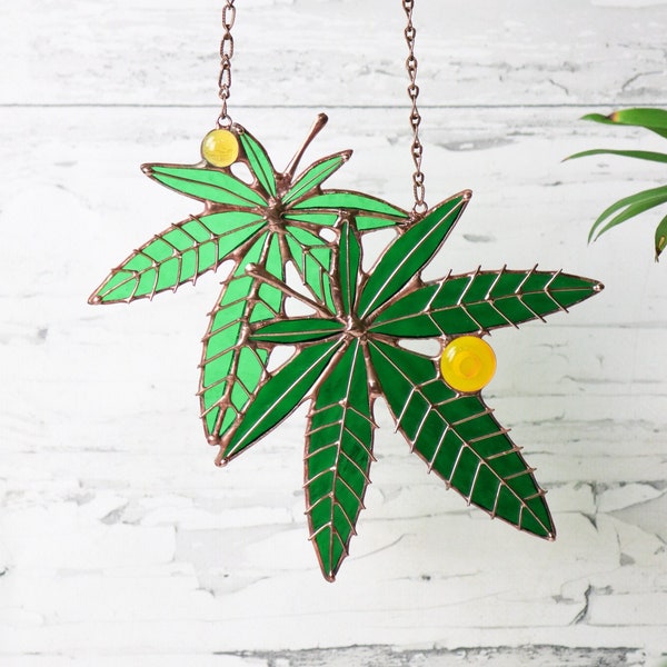 Suncatcher feuilles de cannabis vitrail suspendu Decor plante art cadeau panneau de fenêtre Pot feuille décor Marijuanna Suncatcher