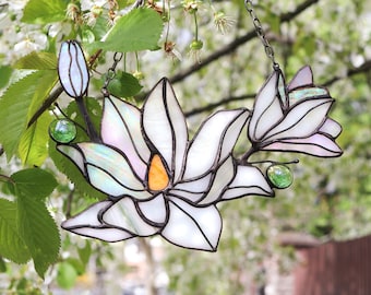 Magnolia White Flower Stained Glass Suncatcher Spring Gift Home decor Window Hangings Glass wall art Flower suncatcher Mothers Day gift