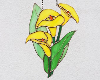 Yellow Calla Lily flowers Stained glass Flower decor Suncatcher Wall art Hand made gifts for her Home decor Window Hangings Glass wall art
