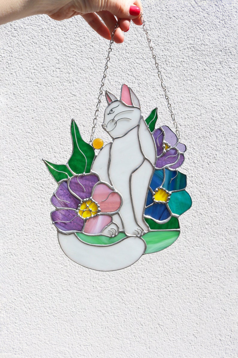 Attrape-soleil chat en fleurs vitrail Hangins décoration murale en verre chat Art cadeau fête des mères idée cadeau chat amoureux des chats fenêtre attrape-soleil Cat/purple flowers
