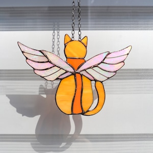 Chat attrape-soleil avec ailes d'ange Décoration murale en verre pour vitrail, décoration murale chat, idée cadeau personnalisée pour chat orange cat