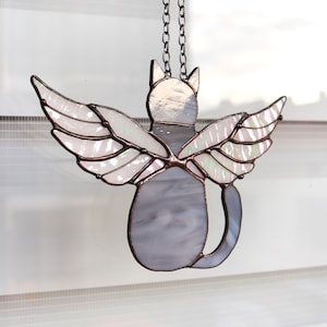 Chat attrape-soleil avec ailes d'ange Décoration murale en verre pour vitrail, décoration murale chat, idée cadeau personnalisée pour chat gray cat