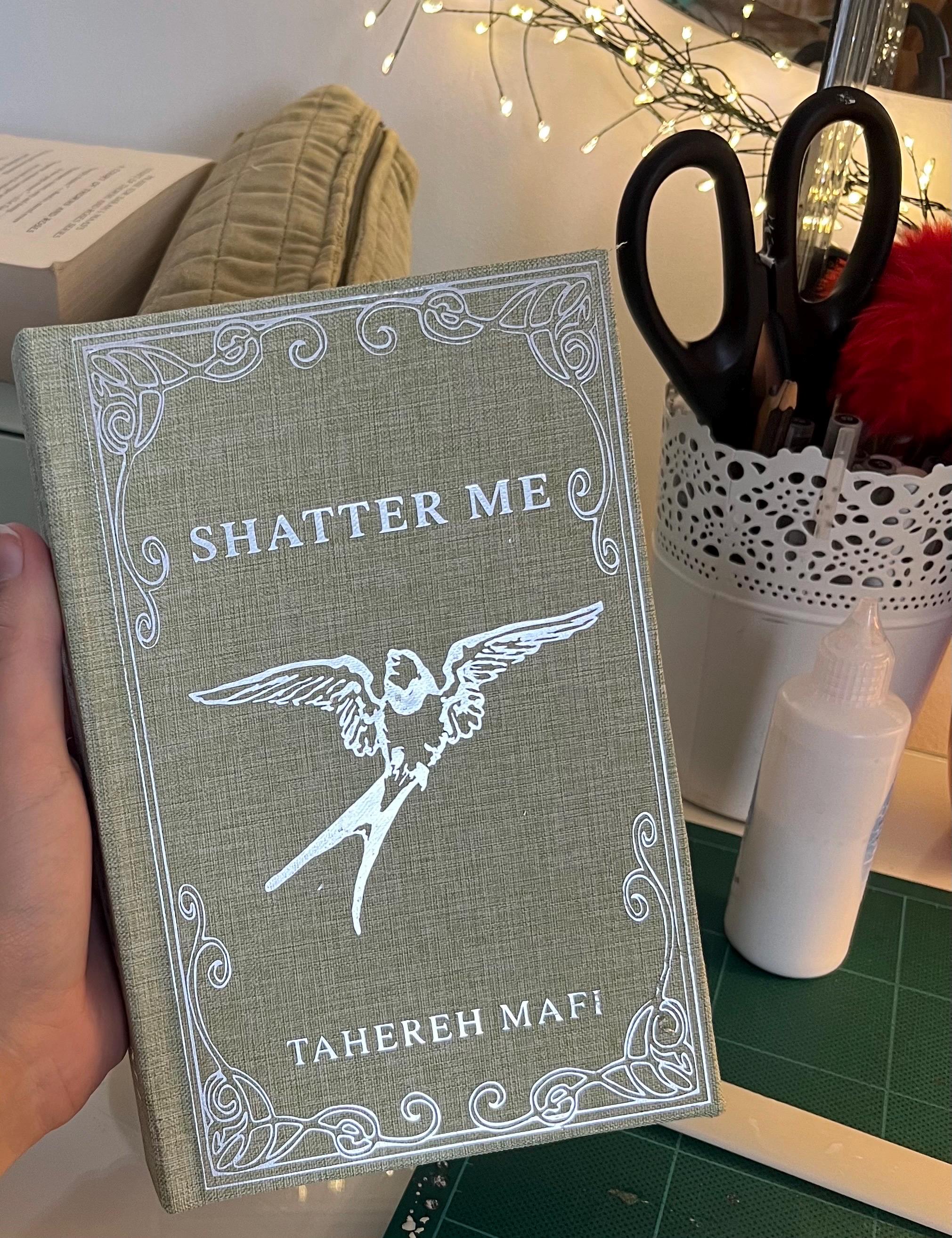 Tojita-kun Executive Bookbinding Cover - Professional A4 Document Presentation In Burgundy