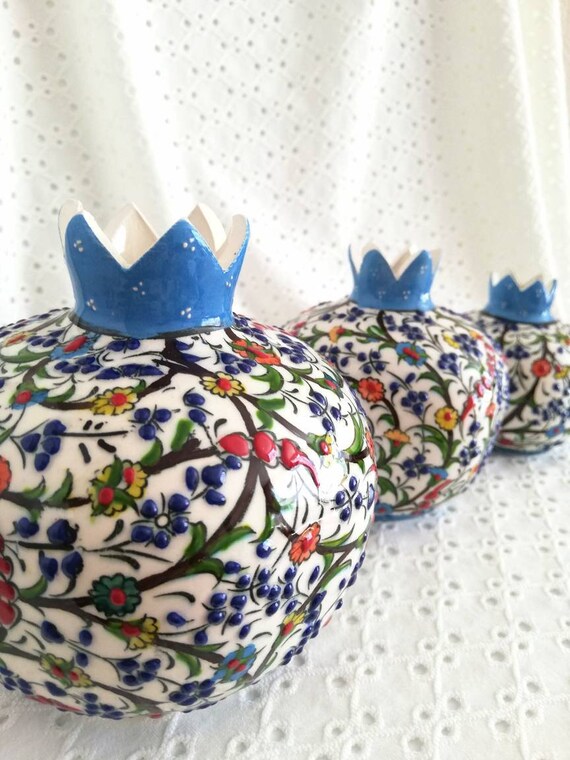 トルコ　ハンドメイド磁器　ザクロ置物 トルコ ハンドメイド磁器 ザクロ置物