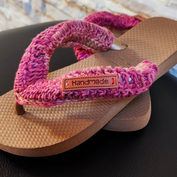 Flip flops jewel sandals decorated with handmade crochet 100% cotton thread for women Havaianas hand finished 37-38 Brazil 39/40 (Europe)