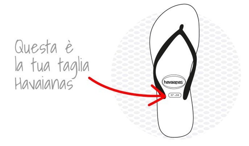 以下が含まれることがあります： ソールに「havaianas」の文字とサイズ「37-38」が印刷された黒いビーチサンダルです。