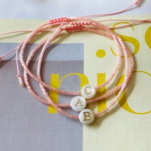 Initialen Armband Bunt Fein Makramee Armband Minimalistisch