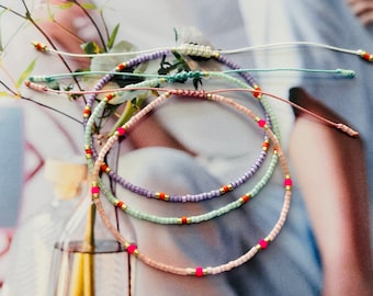 Armband Fein Makramee mit Neonperle Pink Orange Armband Minimalistisch