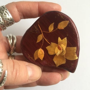 Vintage Bamboo Chinese trinket box floral design
