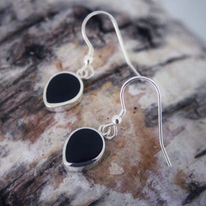 Whity jet earrings handmade silver drop earrings set with whitby jet