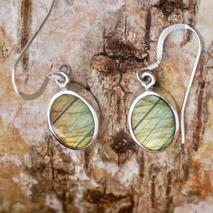 Labradorite silver drop earrings oval design - handmade