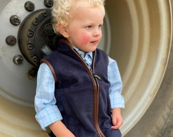 Veste sans manches en polaire pour enfant avec bordure effet cuir marron