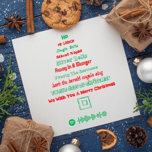 Tarjeta de felicitación con diseño de árbol de Navidad de Spotify, con texto en inglés "Standard Christmas Tree Square", tipografía de jerga navideña, felices fiestas, feliz Navidad, regalo festivo para ella, recuerdos