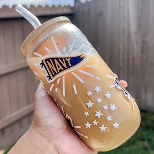 Navy Pennant Glass Can Cup: Retro Iced Coffee Glass with Bamboo Lid & Straw