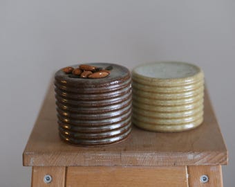 Plato de degustación de gres hecho a mano, plato moderno para aperitivos, cuenco de presentación para alta cocina.