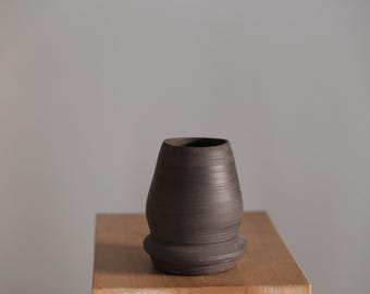 Handmade Stoneware Bud Vase – Minimalist Sculptural Pottery, Scandinavian Decor