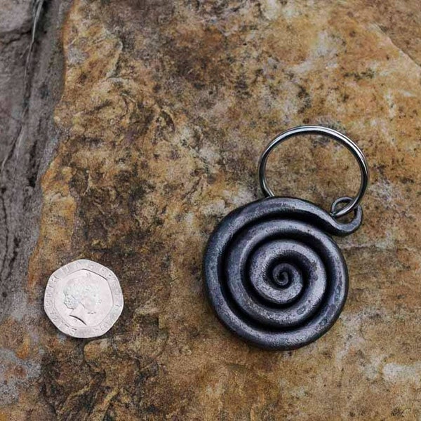 Handgemachter spiralförmiger Schlüsselanhänger. hergestellt in Schottland