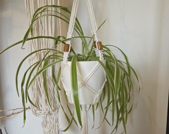 Macrame planter