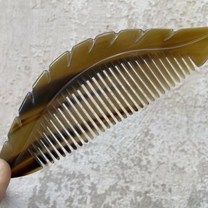 Beautiful Leaf Comb Buffalo Horn, Comb For Hair, Wedding Comb, Gifts For Her, Mothers Day Gifts, Hairbrush Comb, Handcrafted comb, Leaf comb