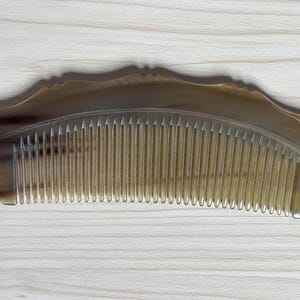 Beautiful Buffalo Horn Comb, Comb For Hair, Horn Comb, Anti Static Comb, Curly Hair Comb, Handcrafted comb, Gift for her, Beard comb