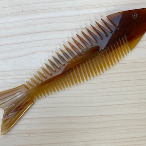 Pettine per capelli in corno di bufalo, pettine per capelli, pettine da sposa, regali per lei, regali per la festa della mamma, pettine per spazzola, pettine fatto a mano, pettine a forma di pesce