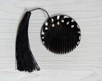 Dyed Buffalo Horn Comb with Tassel, Anti Static Comb For Hair