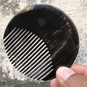 Handmade Buffalo Horn Hair Comb: Anti-Static, Curly Hair