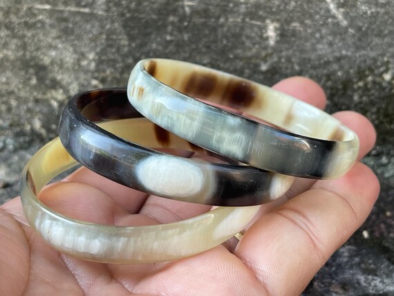 天然水牛の角のバングルセット：ベトナム製ハンドメイドブレスレット 