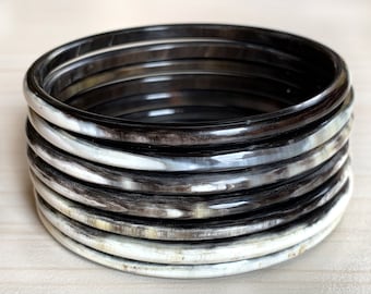Exquisite 7 Black and white Natural Horn Bracelet, Stacking Bracelet, Buffalo Horn Jewelry, Horn Bangle Set 7, Horn Bracelet Bangle