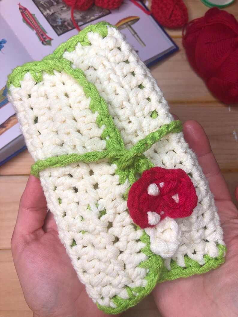 Mushroom Tic-Tac-Toe Portable Game Set CROCHET PATTERN PDF Download image 3