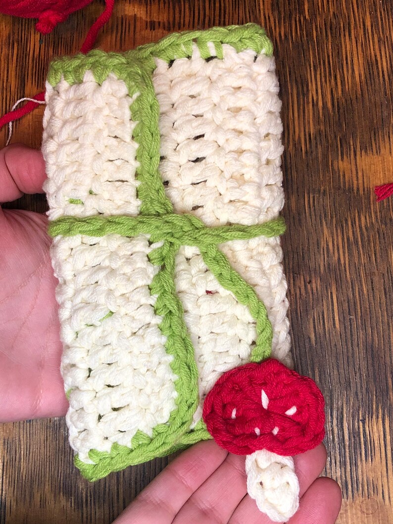 Mushroom Tic-Tac-Toe Portable Game Set CROCHET PATTERN PDF Download image 4