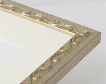 Cadre à motif de vigne argentée : bois véritable, dimensions personnalisées